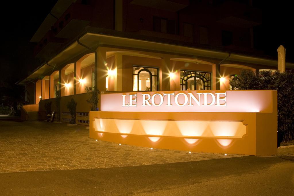 Hotel Le Rotonde Massaciuccoli Exterior foto