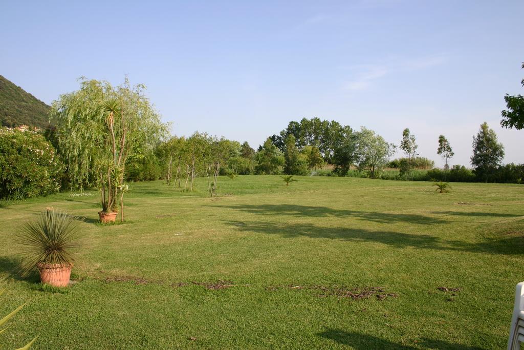 Hotel Le Rotonde Massaciuccoli Exterior foto