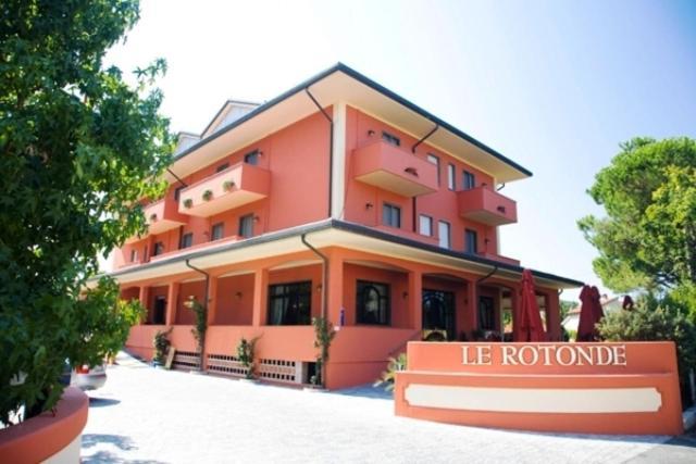 Hotel Le Rotonde Massaciuccoli Exterior foto